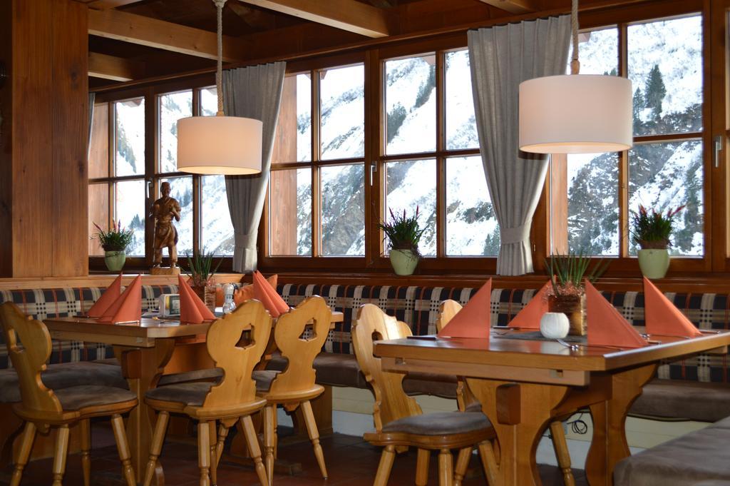 Gasthaus Glockle Apartment Дамулс Екстериор снимка