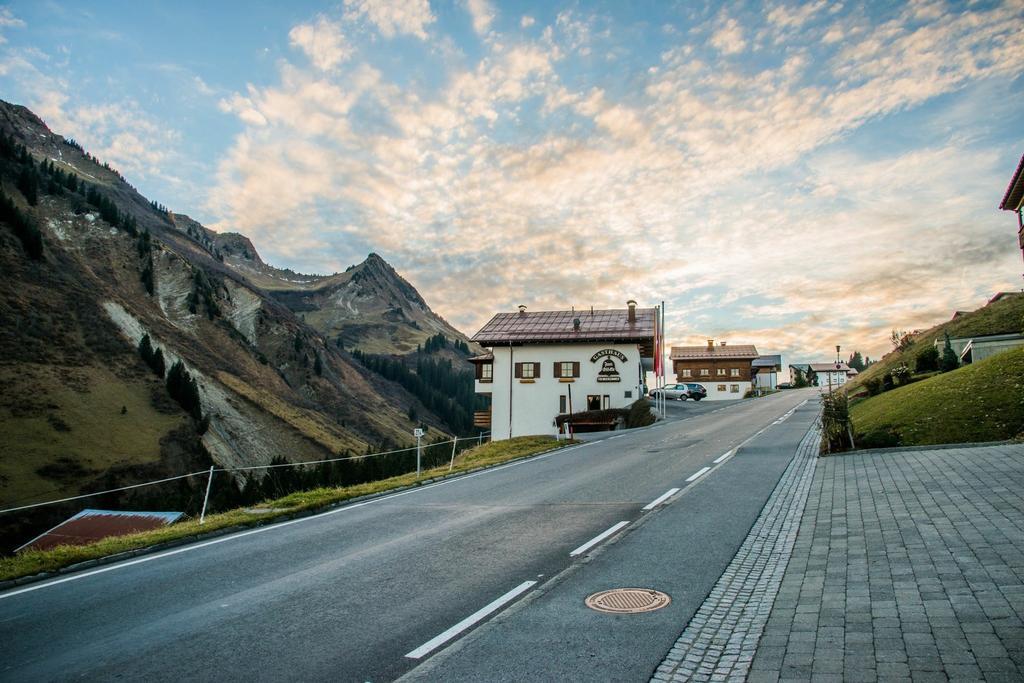 Gasthaus Glockle Apartment Дамулс Екстериор снимка