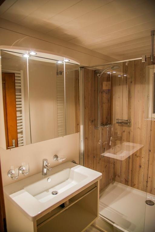 Gasthaus Glockle Apartment Дамулс Екстериор снимка